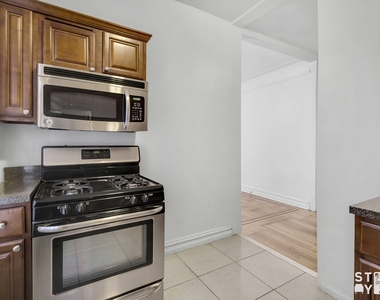 400 Clinton Avenue - Photo Thumbnail 3