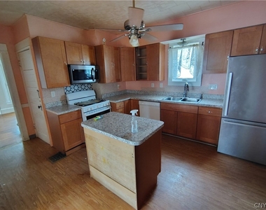 2331 Midland Avenue - Photo Thumbnail 5