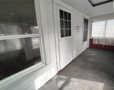 2331 Midland Avenue - Photo Thumbnail 3