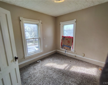 2331 Midland Avenue - Photo Thumbnail 15