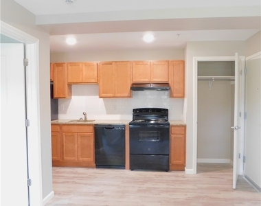 413 S Main Street - Photo Thumbnail 5