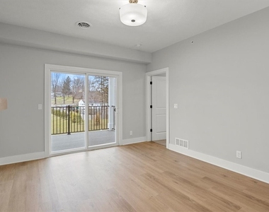 1155 Marina Parkway - Photo Thumbnail 7