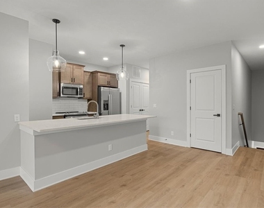 1155 Marina Parkway - Photo Thumbnail 5