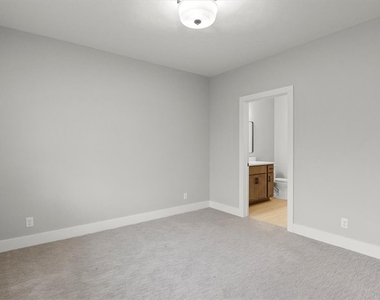1155 Marina Parkway - Photo Thumbnail 9