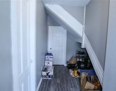 36 Tracy Street - Photo Thumbnail 20