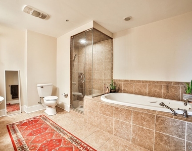 132 Lakefront Boulevard - Photo Thumbnail 5