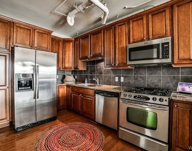 132 Lakefront Boulevard - Photo Thumbnail 3