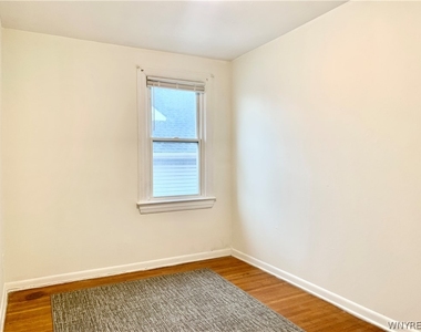 657 Englewood Avenue - Photo Thumbnail 9