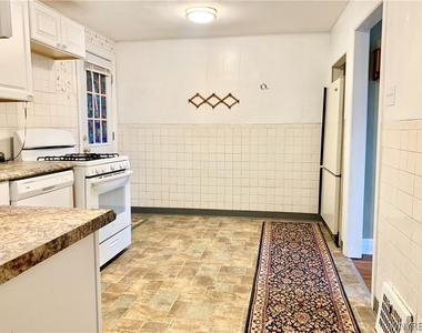 657 Englewood Avenue - Photo Thumbnail 3