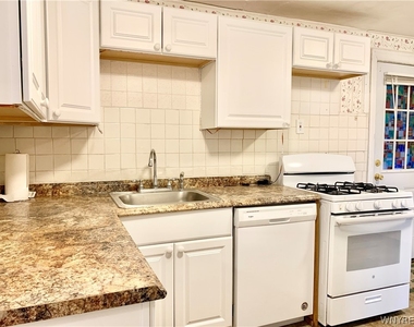 657 Englewood Avenue - Photo Thumbnail 2
