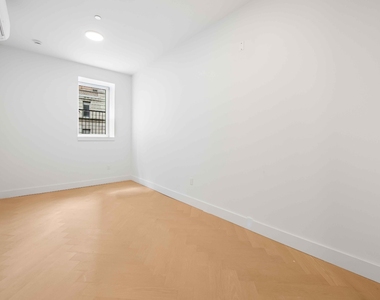 321 East 17th Street - Photo Thumbnail 6