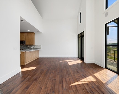 1281 E Main Street - Photo Thumbnail 5