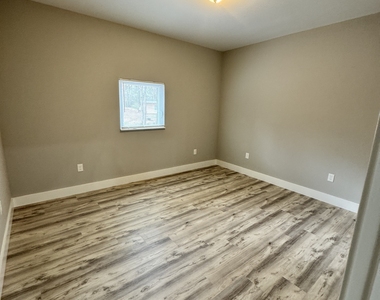 194 Frank Christian Road - Photo Thumbnail 9