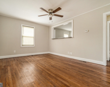 973 Lawton Street Sw - Photo Thumbnail 6