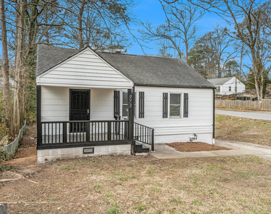 973 Lawton Street Sw - Photo Thumbnail 1