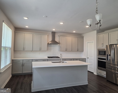 76 Honeydew Lane - Photo Thumbnail 5
