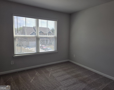 76 Honeydew Lane - Photo Thumbnail 15