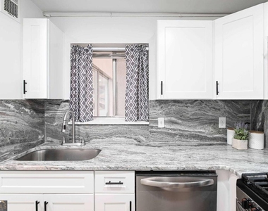 4300 Roswell Road Ne - Photo Thumbnail 15