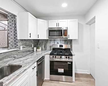 4300 Roswell Road Ne - Photo Thumbnail 14