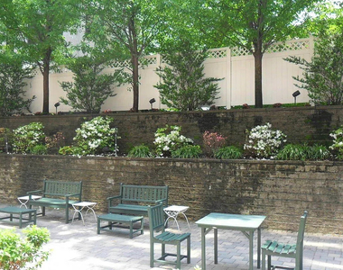 East 3rd Street - Photo Thumbnail 4