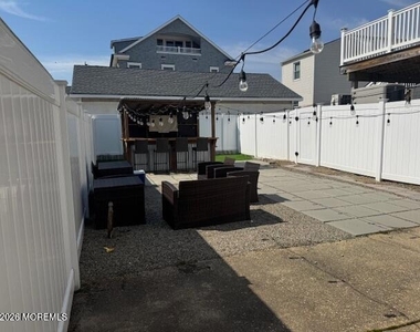 169 1st Avenue - Photo Thumbnail 12