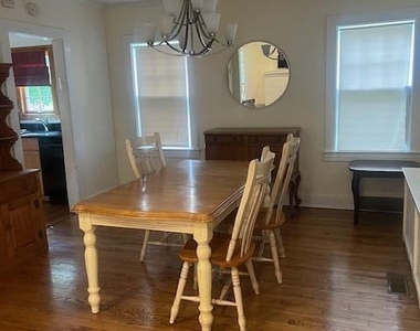 8 Roseld Court - Photo Thumbnail 3
