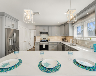 307 Asbury Avenue - Photo Thumbnail 10