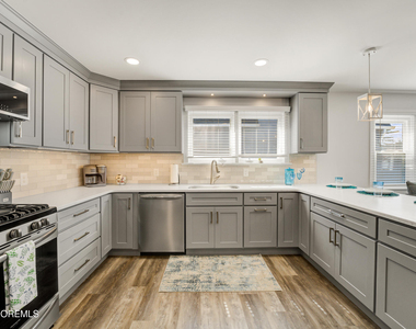 307 Asbury Avenue - Photo Thumbnail 7