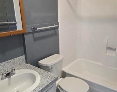 705 Santa Rosa Drive - Photo Thumbnail 6