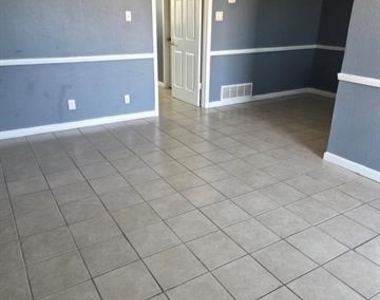 705 Santa Rosa Drive - Photo Thumbnail 2