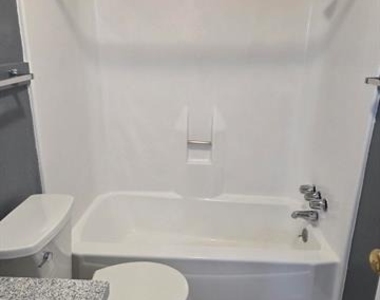 705 Santa Rosa Drive - Photo Thumbnail 7