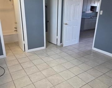 705 Santa Rosa Drive - Photo Thumbnail 4