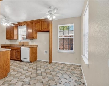 509 W Cedar Street - Photo Thumbnail 3