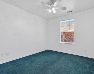 509 W Cedar Street - Photo Thumbnail 9