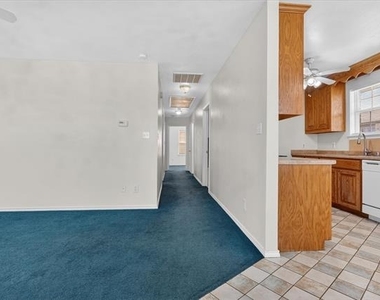509 W Cedar Street - Photo Thumbnail 2