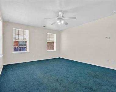 509 W Cedar Street - Photo Thumbnail 7