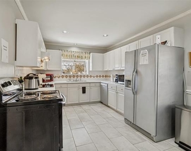 3024 Encino Drive - Photo Thumbnail 6