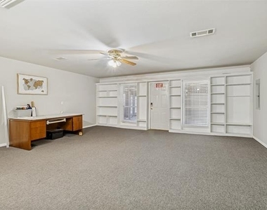 3024 Encino Drive - Photo Thumbnail 17