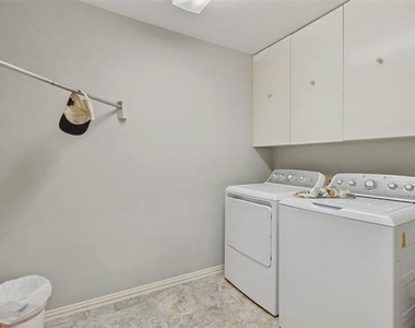 3024 Encino Drive - Photo Thumbnail 19