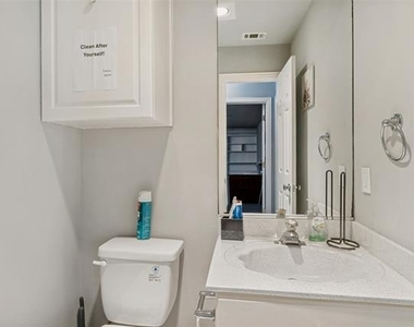 3024 Encino Drive - Photo Thumbnail 15