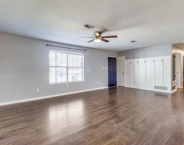311 W Fern Street - Photo Thumbnail 1