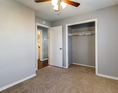 311 W Fern Street - Photo Thumbnail 9