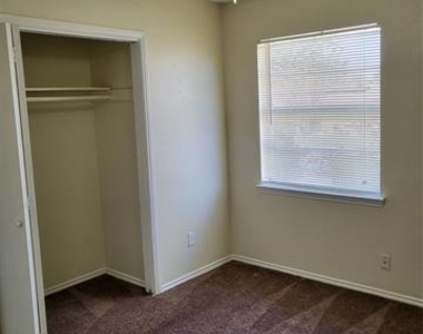 7326 Harold Walker Drive - Photo Thumbnail 5