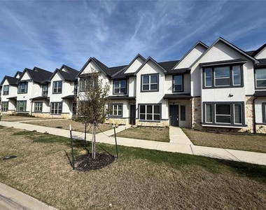 346 Buck Ridge Drive - Photo Thumbnail 2
