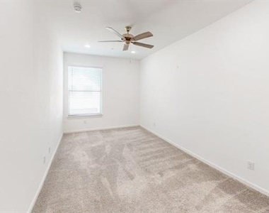 346 Buck Ridge Drive - Photo Thumbnail 14