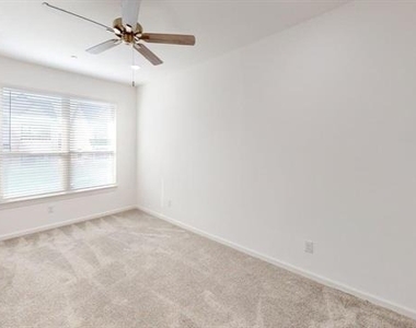 346 Buck Ridge Drive - Photo Thumbnail 12