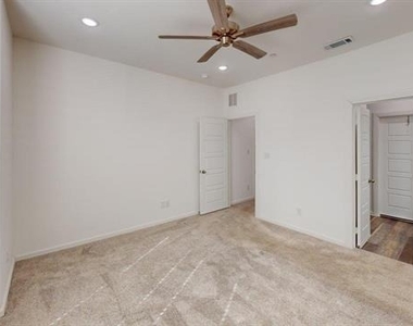 346 Buck Ridge Drive - Photo Thumbnail 8