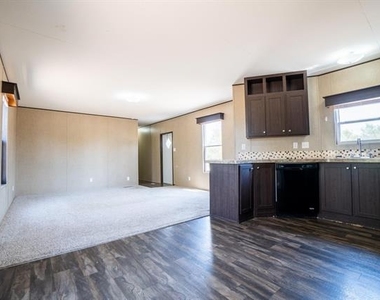 11621 Annandale Road - Photo Thumbnail 5