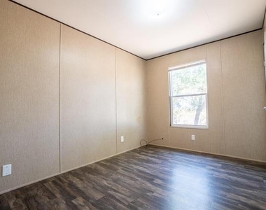 11621 Annandale Road - Photo Thumbnail 12