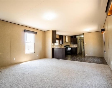 11621 Annandale Road - Photo Thumbnail 3